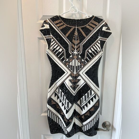 Express Art Deco Sequin Sheath, size M - Picture 2 of 7